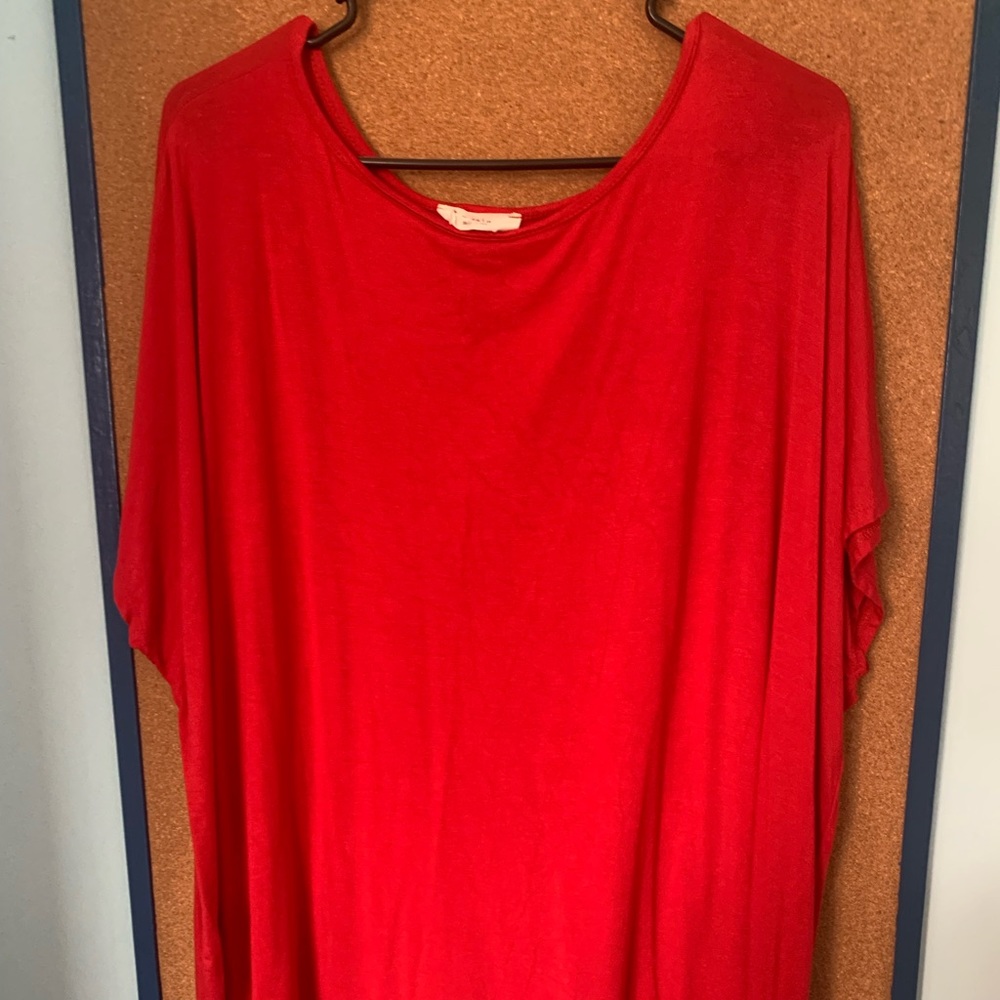 Red short sleeve tunic